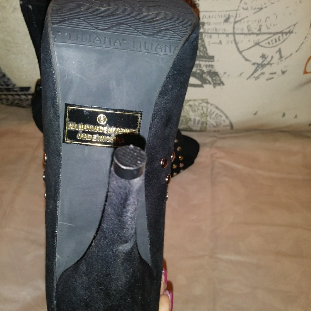 NWOT Bold black booties - Picture 4 of 4